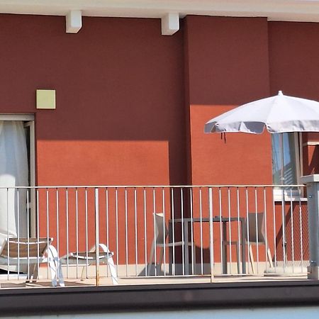 Vialeromadodici Rooms & Apartments Лацизе Екстериор снимка