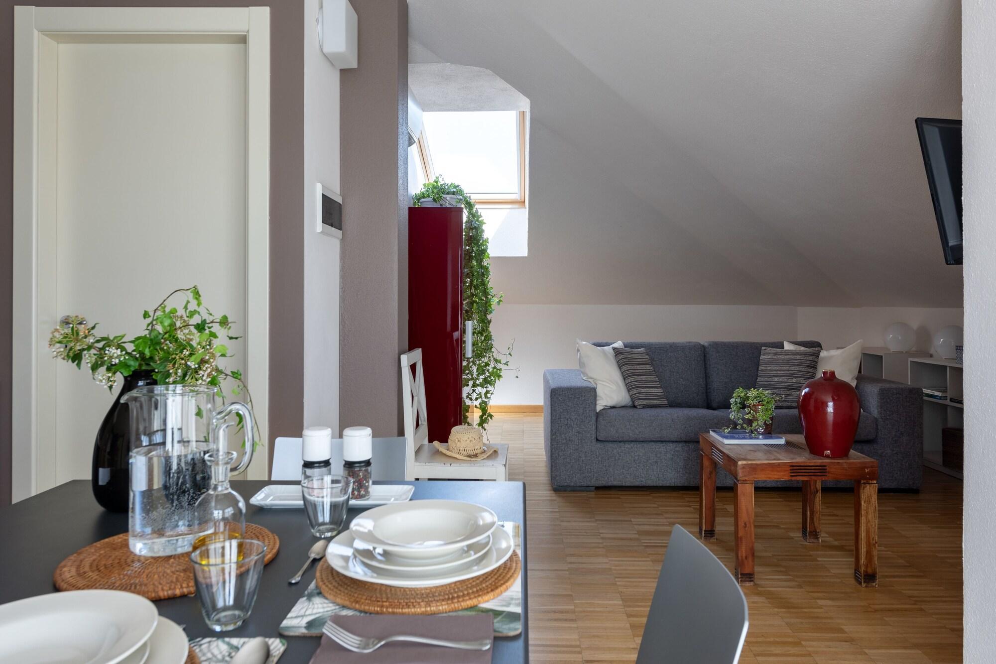 Vialeromadodici Rooms & Apartments Лацизе Екстериор снимка