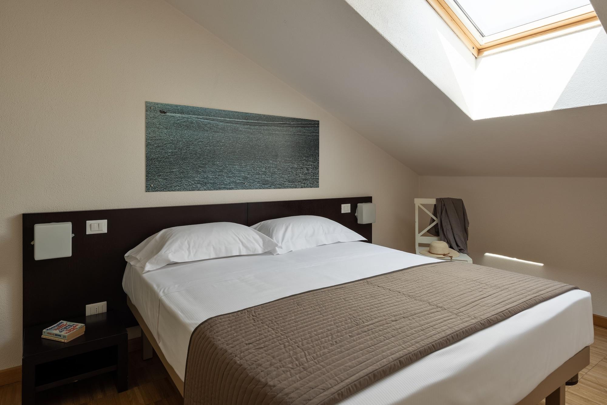 Vialeromadodici Rooms & Apartments Лацизе Екстериор снимка