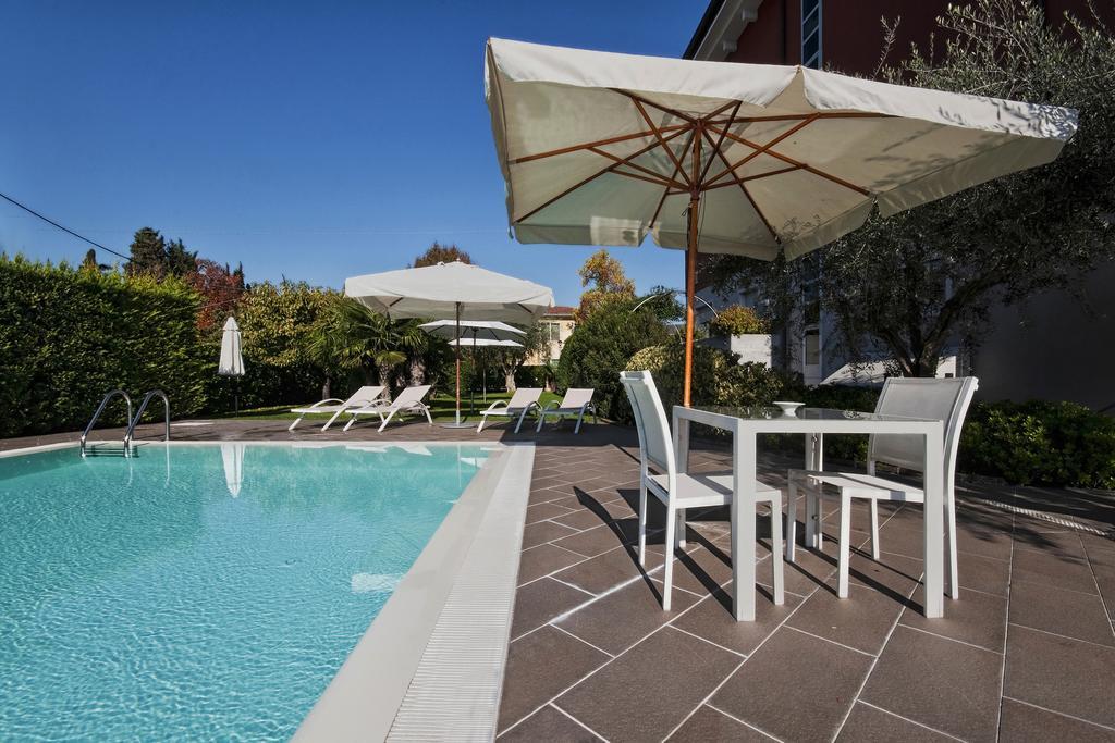 Vialeromadodici Rooms & Apartments Лацизе Екстериор снимка