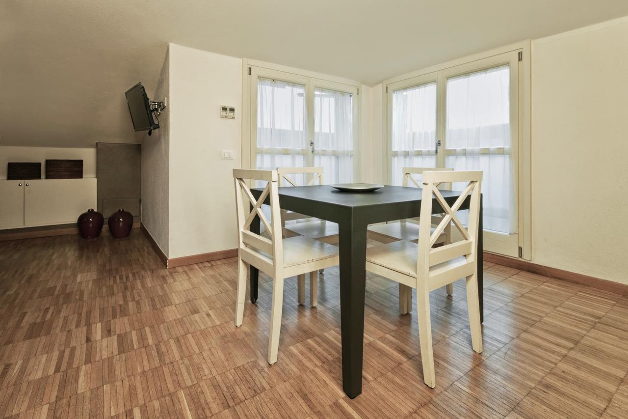 Vialeromadodici Rooms & Apartments Лацизе Екстериор снимка