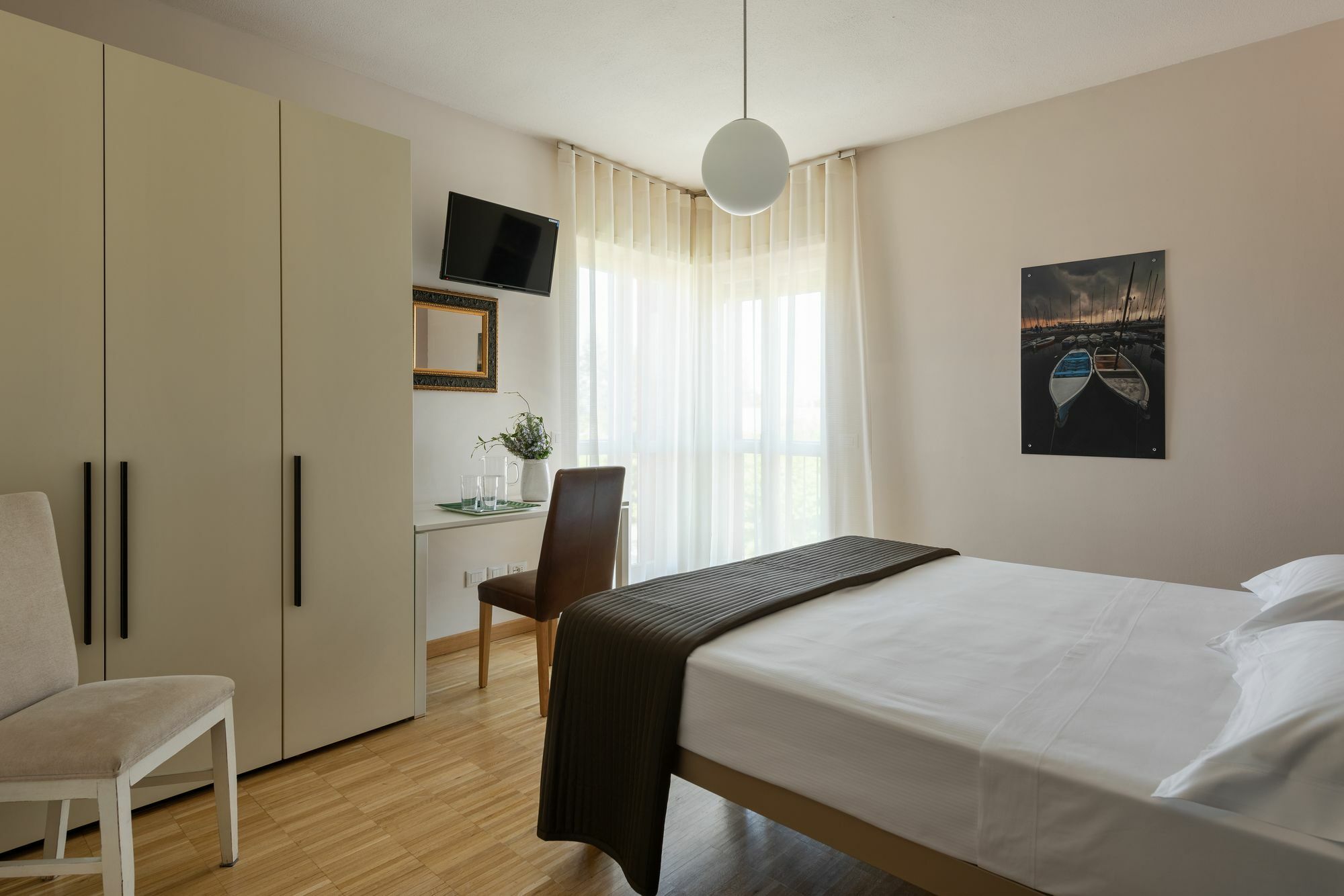 Vialeromadodici Rooms & Apartments Лацизе Екстериор снимка